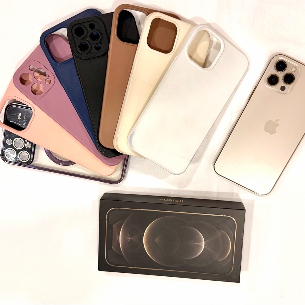 Apple iPhone 12 Pro Max 256 GB with box and cases
